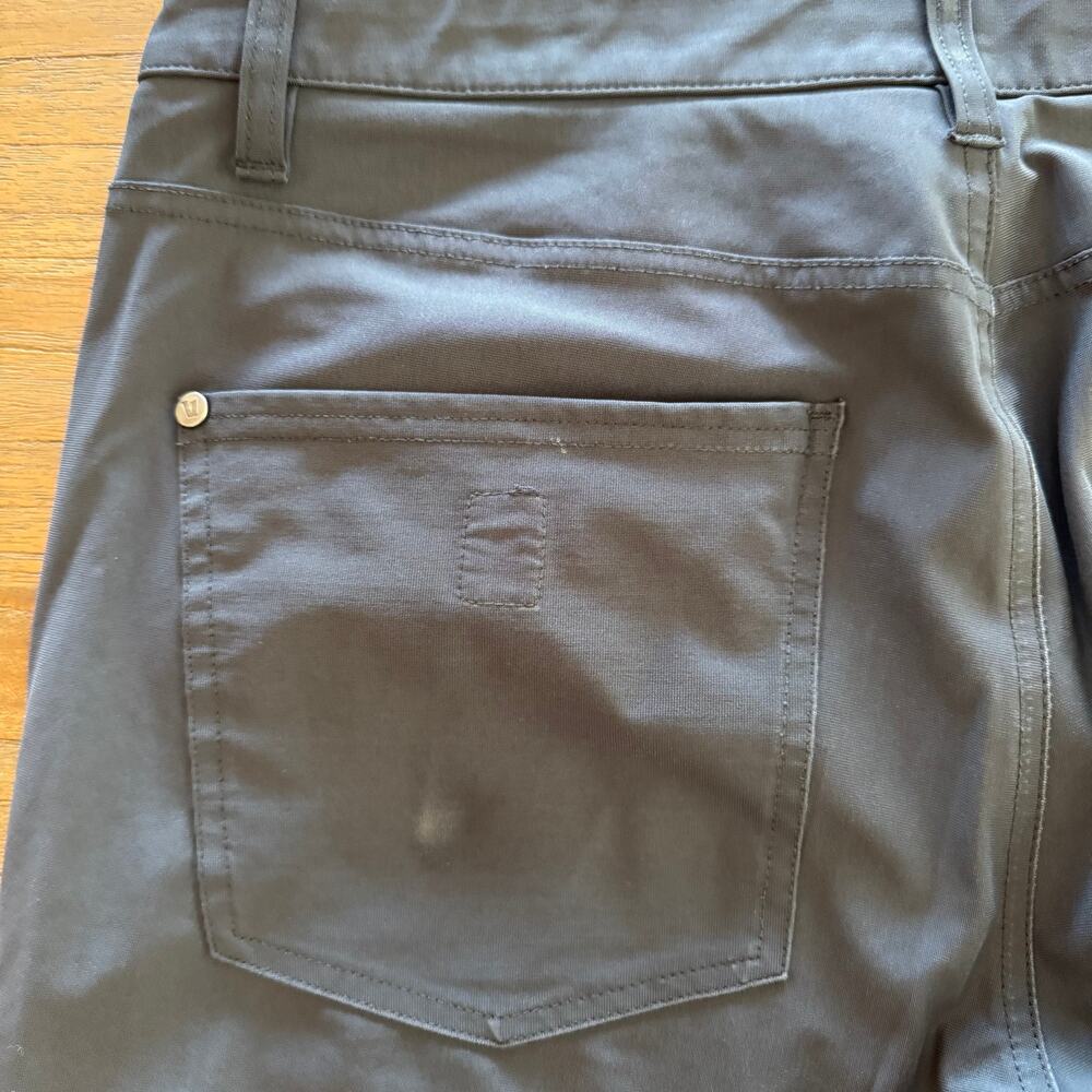 Vuori Men's Meta Slim Athletic Pant - Size 32 - Picture 4 of 7